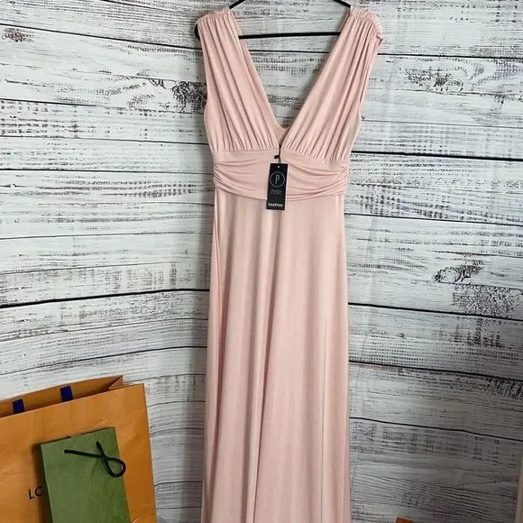 Boohoo Blush Pink V-Neck Maxi Dress - Picture 3 of 8